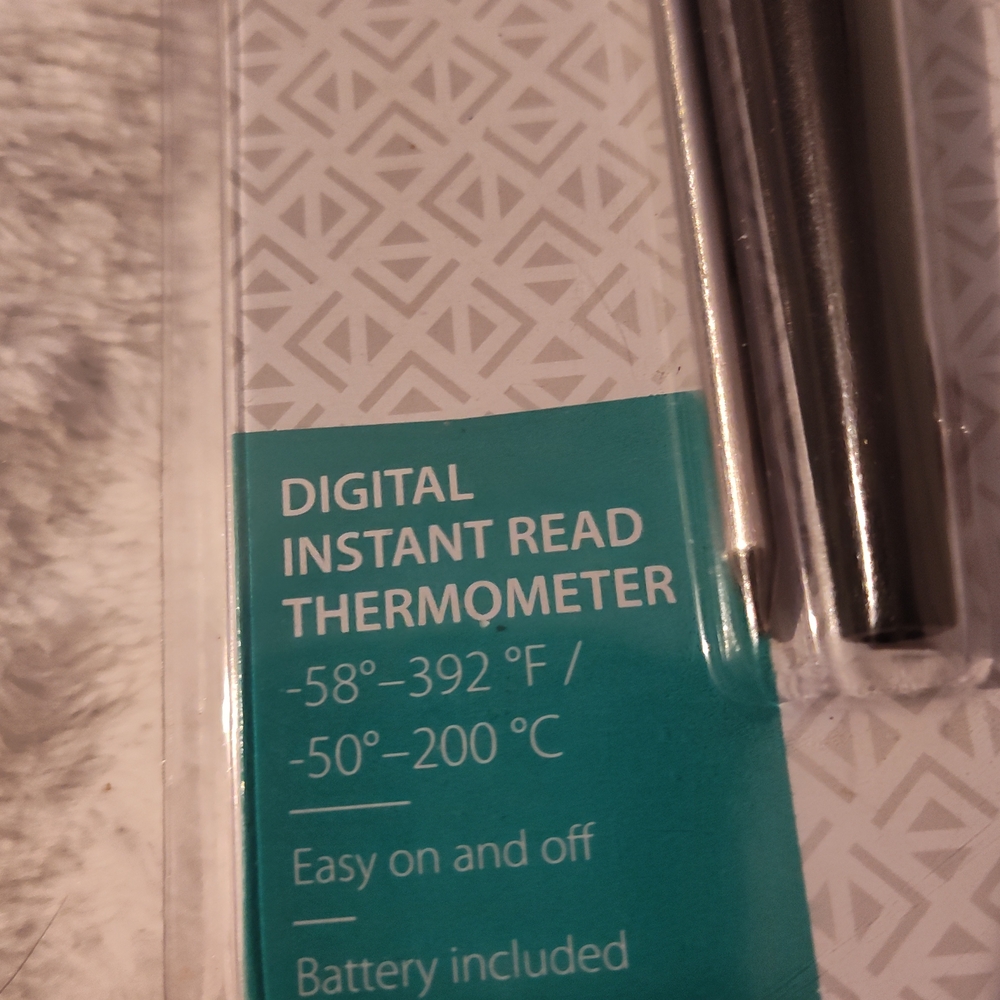 Digital Instant Read Thermometer - Picture 2 of 6